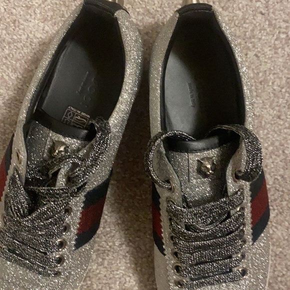 Authentic Shining Sneakers - Picture 2 of 4